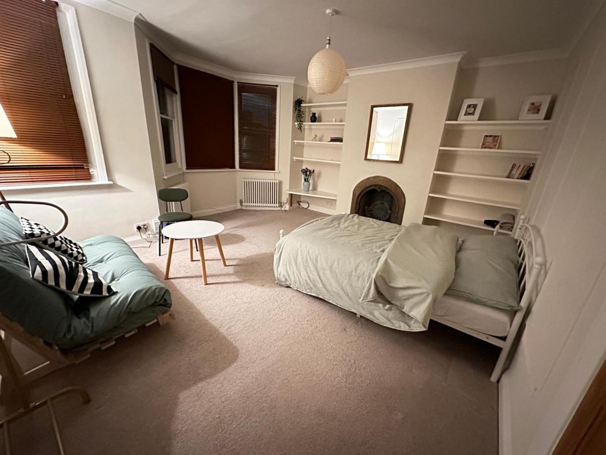 Spacious Room Near Underground London Ngoại thất bức ảnh