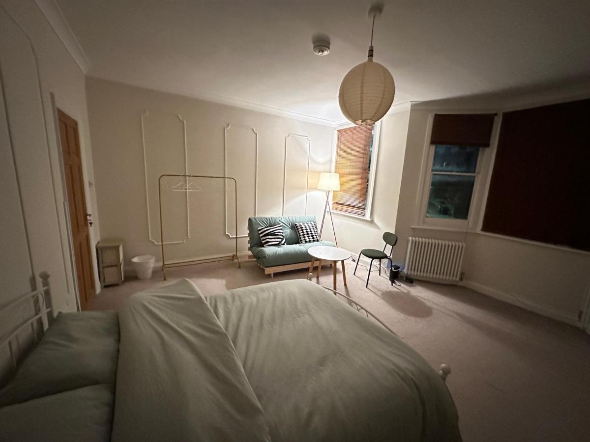 Spacious Room Near Underground London Ngoại thất bức ảnh